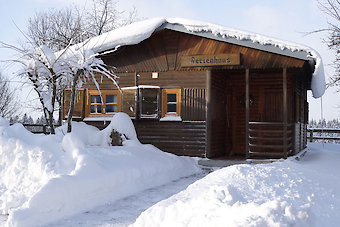 Winterurlaub in der Blockhütte im Bayerischen Wald